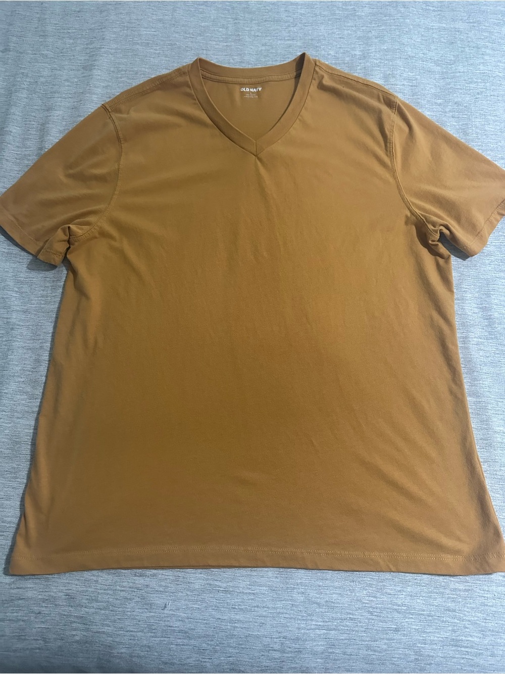 Old Navy tee